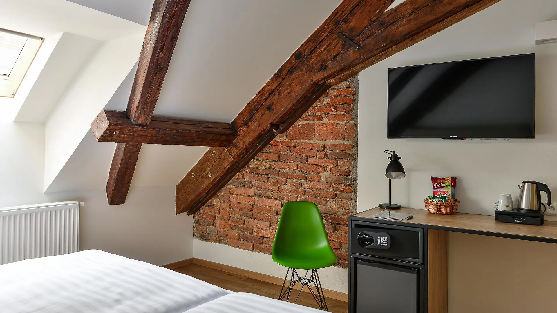 Hotel Garden Court Praga 4*,
