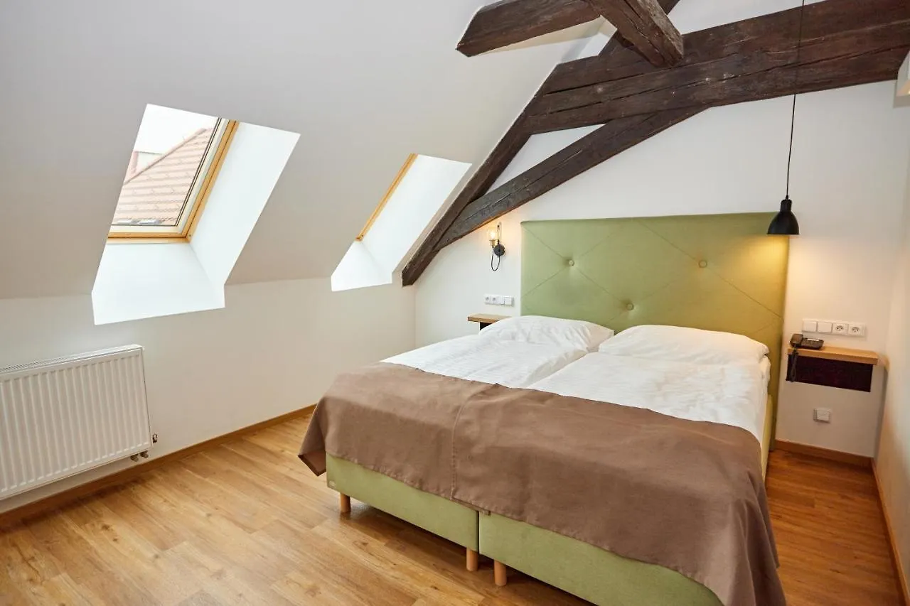 ****  Hotel Garden Court Prague Czech Republic