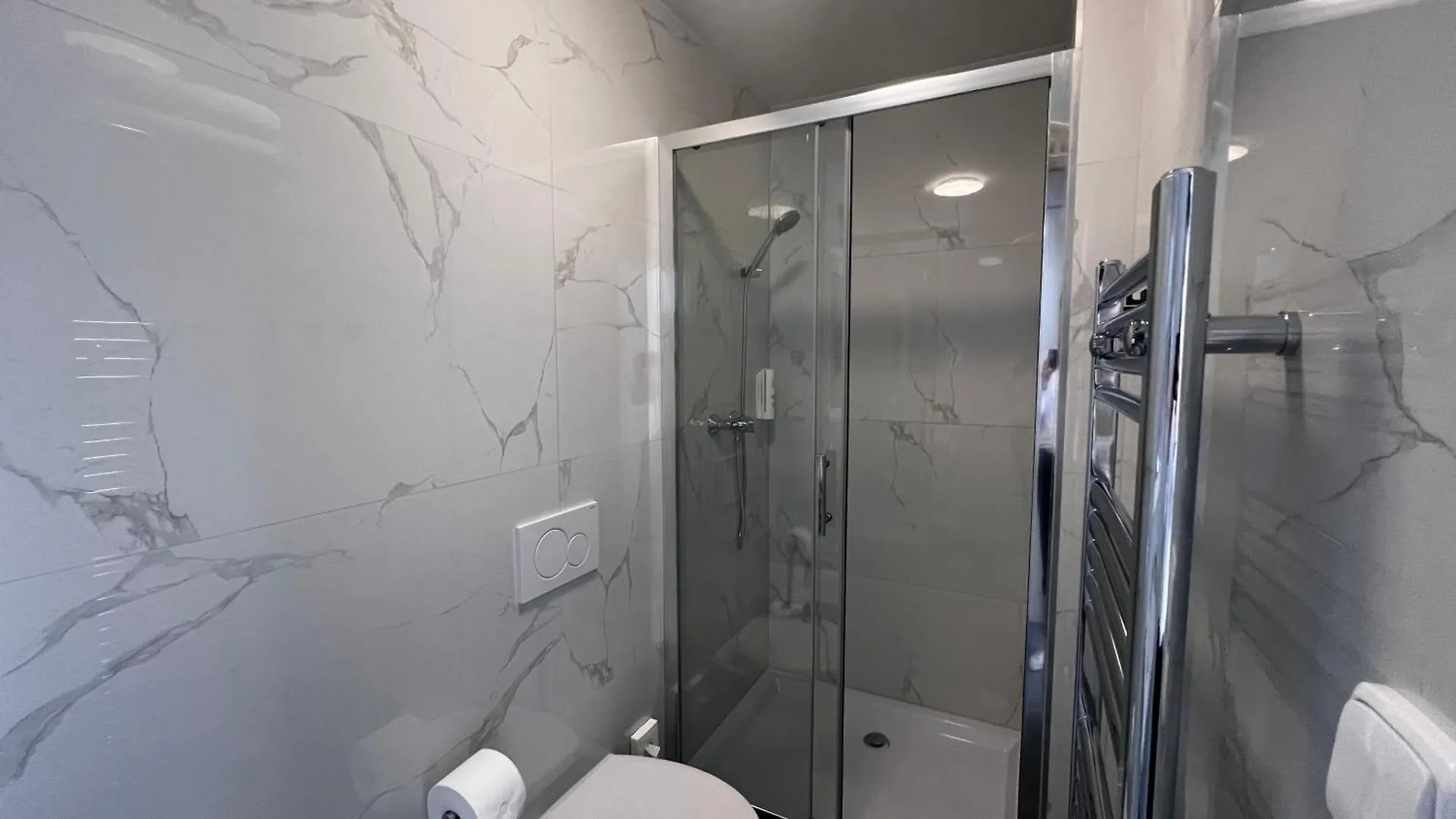 Hotel Garden Court Prag 4*,  Çek Cumhuriyeti