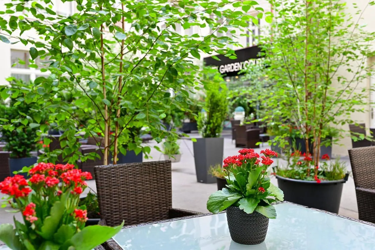 ****  Hotel Garden Court Prague Czech Republic